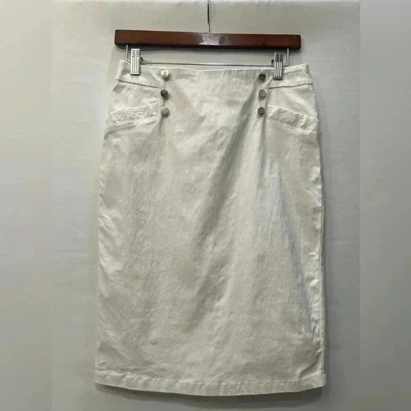 White Pencil Skirt Size Small​​ - Picture 1 of 8